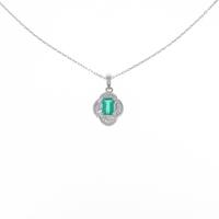 PT エメラルドネックレス