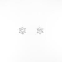 PT ソリティア ダイヤモンドピアス