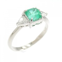 PT エメラルド リング 0.85CT