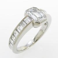 プラチナダイヤモンドリング 1．01ct・D・VVS1・エメラルドカット