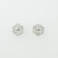 K18WG フラワー ダイヤモンドピアス10％引き