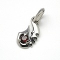 BWL(ビルウォールレザー) C335 Fish Hook Charm w/Garnet　フィッシュフックチャームw/ガーネットストーン