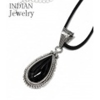 INDIAN JEWELRY オニキスを使用したナバホ族アーティストRunning Bear Studio氏の作品『NAVAJO SIVER PENDANT ONYX』【アメカジ・ネイティブ】IJ-080