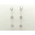 K18WG(ホワイトゴールド)スリーストーンダイヤモンド0.3ctピアス [y060133]
