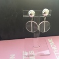 [再販] ピアスみたいに見えるイヤリング サークルクリアメタリックシルバーイヤリング