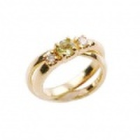 baby’s ring - K18 二連脇メレダイヤ - 8月 ペリドット