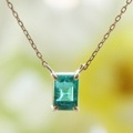 【送料無料】 K18 Onlry one Emerald emeraldcut pendant necklace (オンリーワンエメラルドエメラルドカットペンダントネックレス)