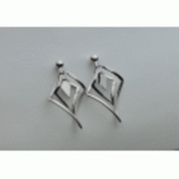 ひし形モチーフ両耳ピアス