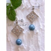 オリジナルピアス（イヤリング）・チェコガラス×メタルプレートレース・ブルー×シルバーa