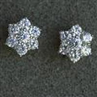 クロスフォーシルバーピアス【CrystalFlower】