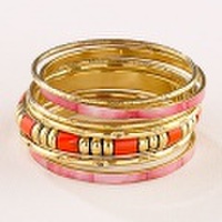 コーラル（サンゴ）＆ゴールドの７連バングル