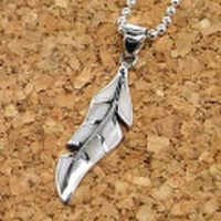 シルバー925 シェルフェザーペンダントトップ 5-164☆