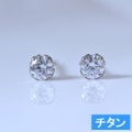 チタン スワロスキー シンプル ピアス　CZホワイト