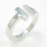 ティファニー Tスクエア リング