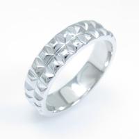 ブシュロン ポワント ド ディアマン リング