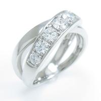 PT ダイヤモンドリング