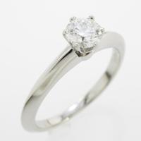 ティファニー クラッシックソリティア リング 0．32ct20％引き