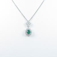 PT エメラルドネックレス