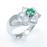 PT フラワー エメラルドリング