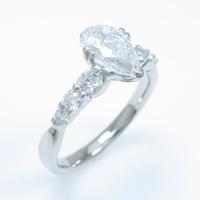 プラチナダイヤモンドリング 1．031ct・E・SI2・ペアシェイプ