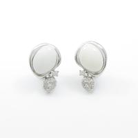 K18WG サンゴピアス