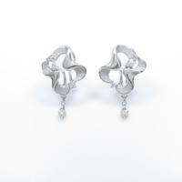 K18WG ダイヤモンドイヤリング