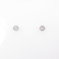 PT／K18WG ソリティア ダイヤモンドピアス