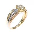 K18YG／PT／K18PG ダイヤモンドリング 0．842ct・M・SI2・VG