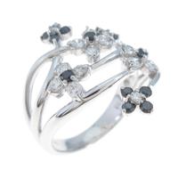 K18WG フラワー ダイヤモンドリング