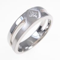 PT ダイヤモンドリング