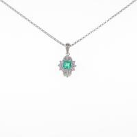 PT エメラルドネックレス