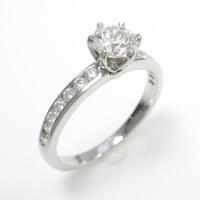 ティファニー ソリティア チャネルセッティング リング 0．52ct