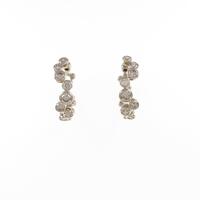 カシケイ ベゼル ピアス