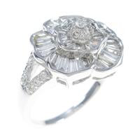 K18WG フラワー ダイヤモンドリング