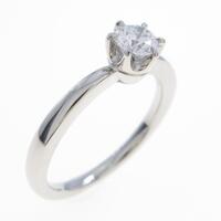 4゜C ダイヤモンドリング 0．302ct