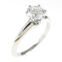ティファニー クラシックソリティア リング 0．71ct