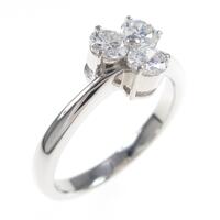 PT スリーストーン ダイヤモンドリング