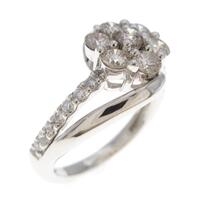 PT フラワー ダイヤモンドリング