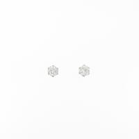 PT ソリティア ダイヤモンドピアス