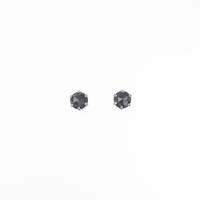 PT ソリティア ダイヤモンドピアス