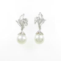K14WG シロチョウパールイヤリング