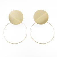 エナソルーナ ピアス