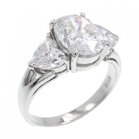 PT ダイヤモンド リング 2.018CT H I1 オーバルカット
