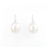 PT 白蝶パール ピアス