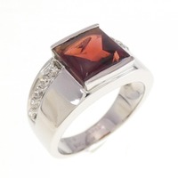 750WG ガーネット リング 3.18CT