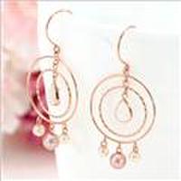 K14ピンクゴールドムーンストーン・淡水パールピアス