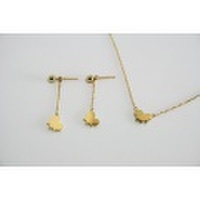 Leaf　　hitohaネックレスとピアスの組み合わせ