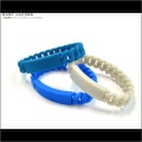 MARC BY MARC JACOBS/マーク バイ マーク ジェイコブス RUBBER BRACELET ラバーブレスレット アクセサリー 小物【正規品】