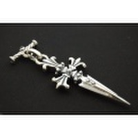 TRAVIS WALKER(トラヴィスワーカー)　クロスダガーペンダントwTバーandガーネット【革紐付】　PDS051【カスタム品】