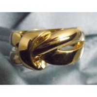 Ｋ１８　デザインリング（重さ　約１０．７ｇ）